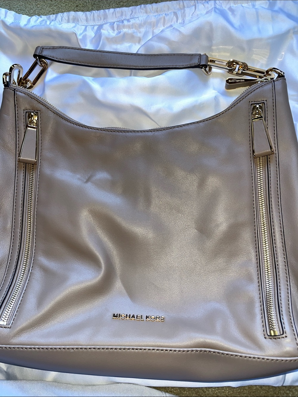 Michael Kors Large Leather Shoulder Bag - Picture 5 of 6